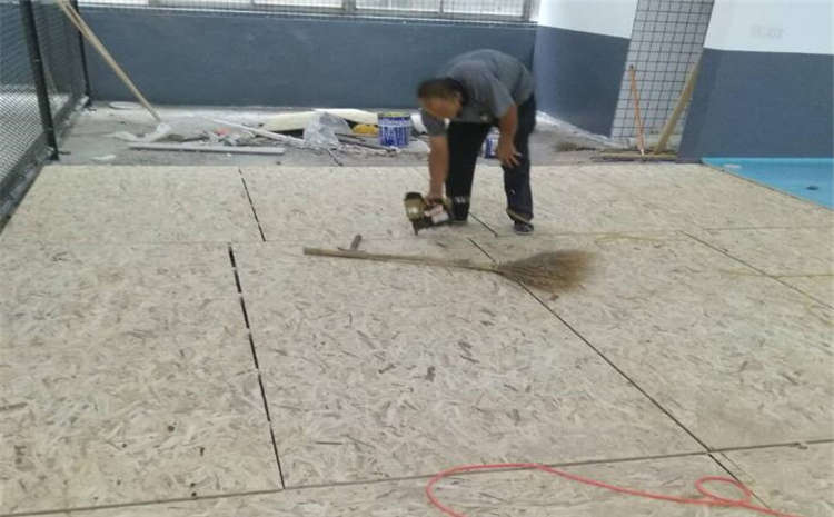 橡膠木木地板籃球館怎么翻新？