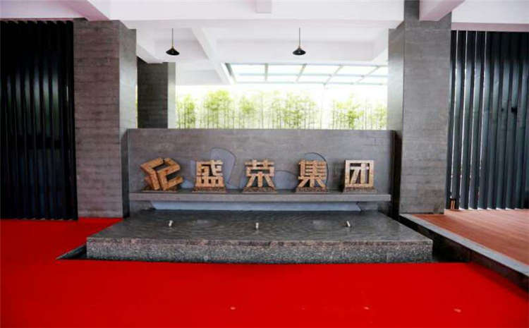 單層龍骨結(jié)構(gòu)籃球木地板多少錢一平？