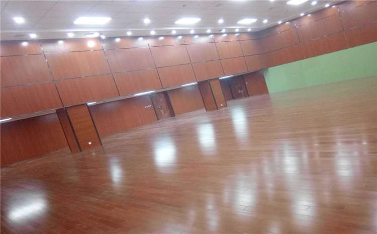 硬木企口風雨操場運動地板怎么翻新