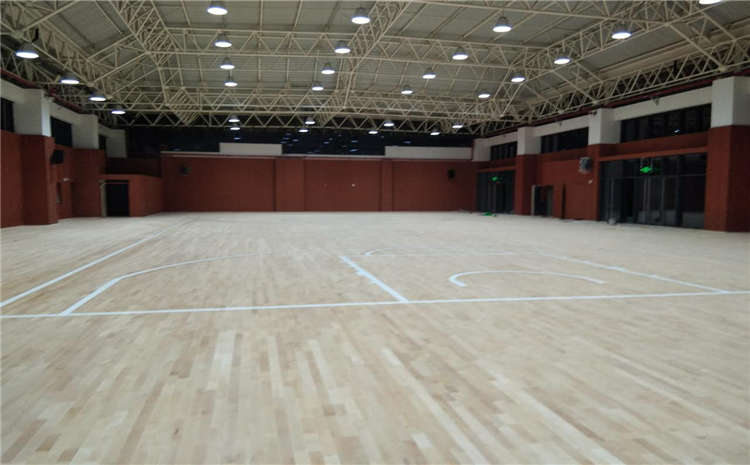 24厚木地板籃球館一平米價(jià)格