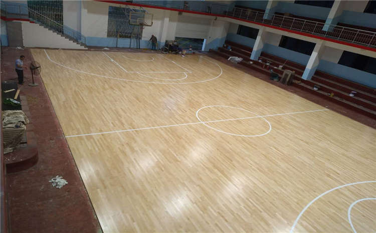 松木羽毛球館木地板安裝工藝