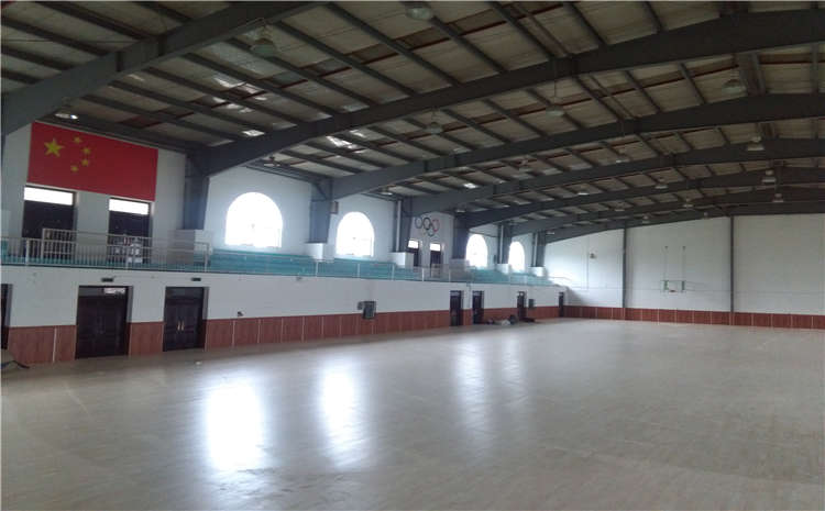 劇院舞臺(tái)木地板適用什么顏色