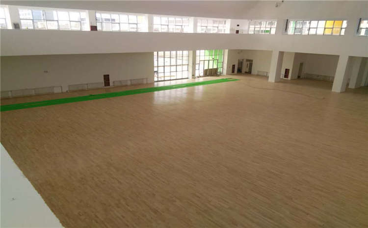楓樺木NBA籃球場(chǎng)木地板怎么維修？
