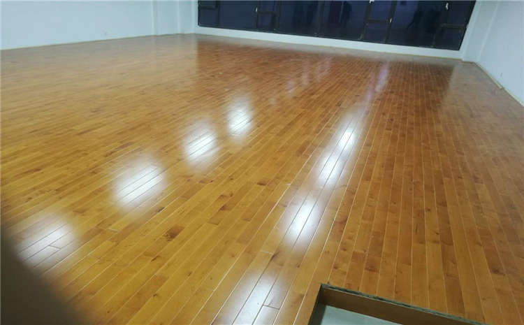 松木籃球場地木地板單層龍骨結(jié)構(gòu)