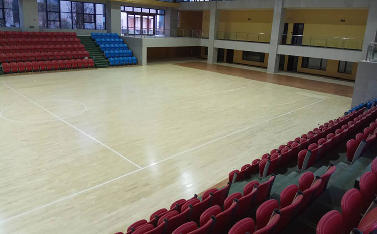 專(zhuān)業(yè)的羽毛球館木地板價(jià)格是多少錢(qián)？