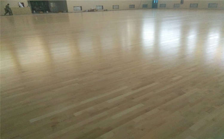 俄勒岡松體育館實木地板每平米價格