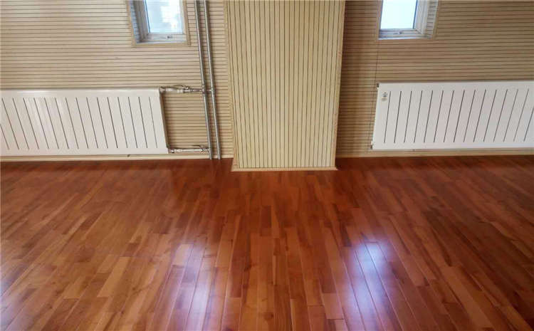 松木羽毛球館木地板安裝工藝