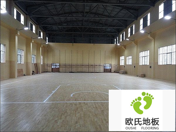 湖南郴州第十八完小實(shí)木運(yùn)動地板案例