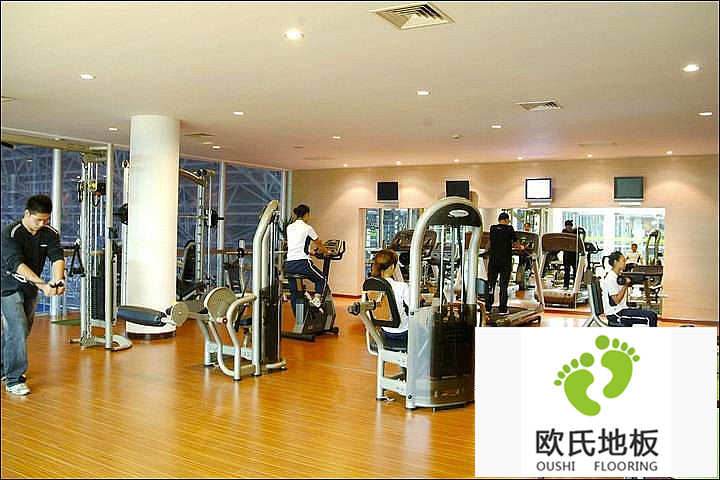 室內(nèi)健身運(yùn)動(dòng)應(yīng)該選擇什么類型的地板？